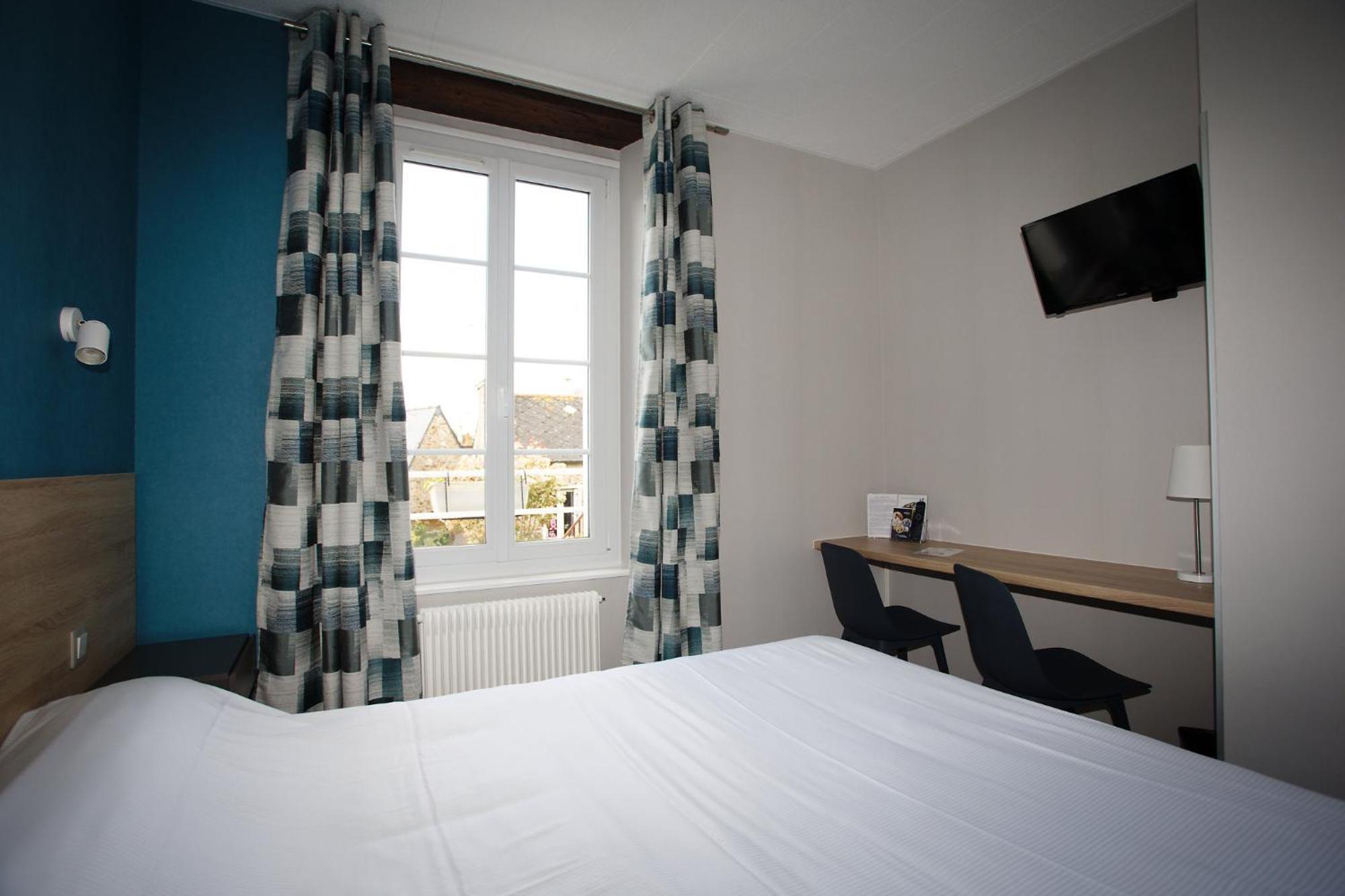 Contact Hotel - Hotel Le Lion D'Or Ламбал Екстериор снимка