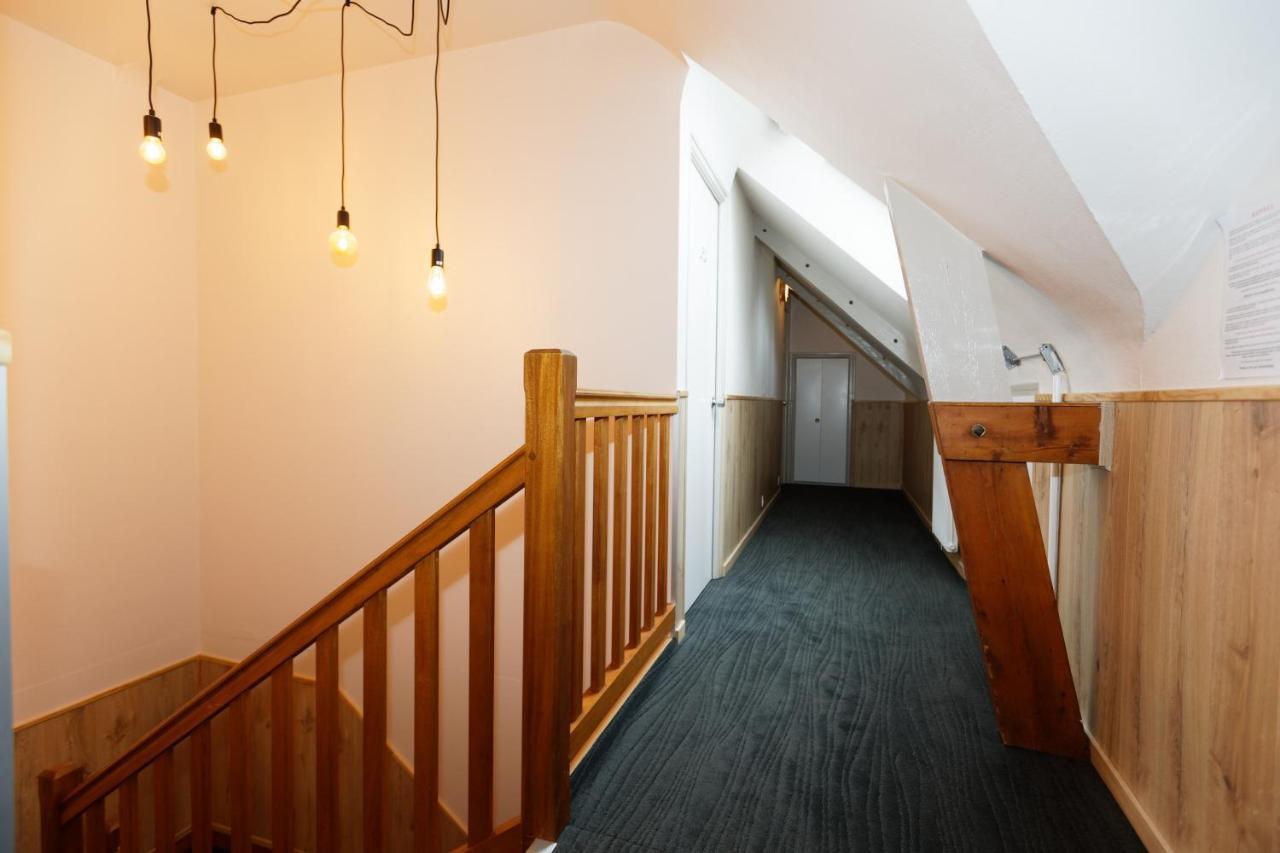 Contact Hotel - Hotel Le Lion D'Or Ламбал Екстериор снимка